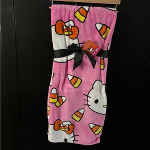 2024 Halloween HELLO KITTY Candycorn Plush Blanket NWT
